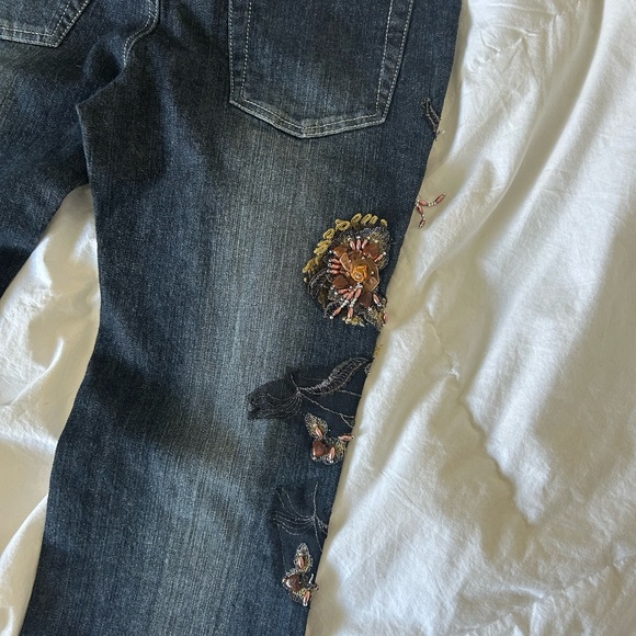 Y2K embroidered dark wash jeans - Picture 4 of 8